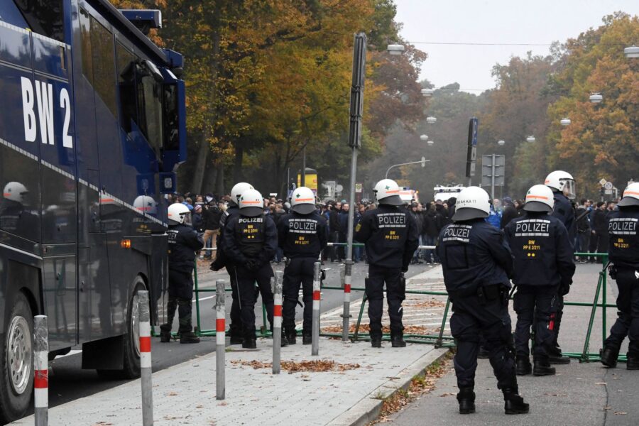 Polizeieinsatz Fußball