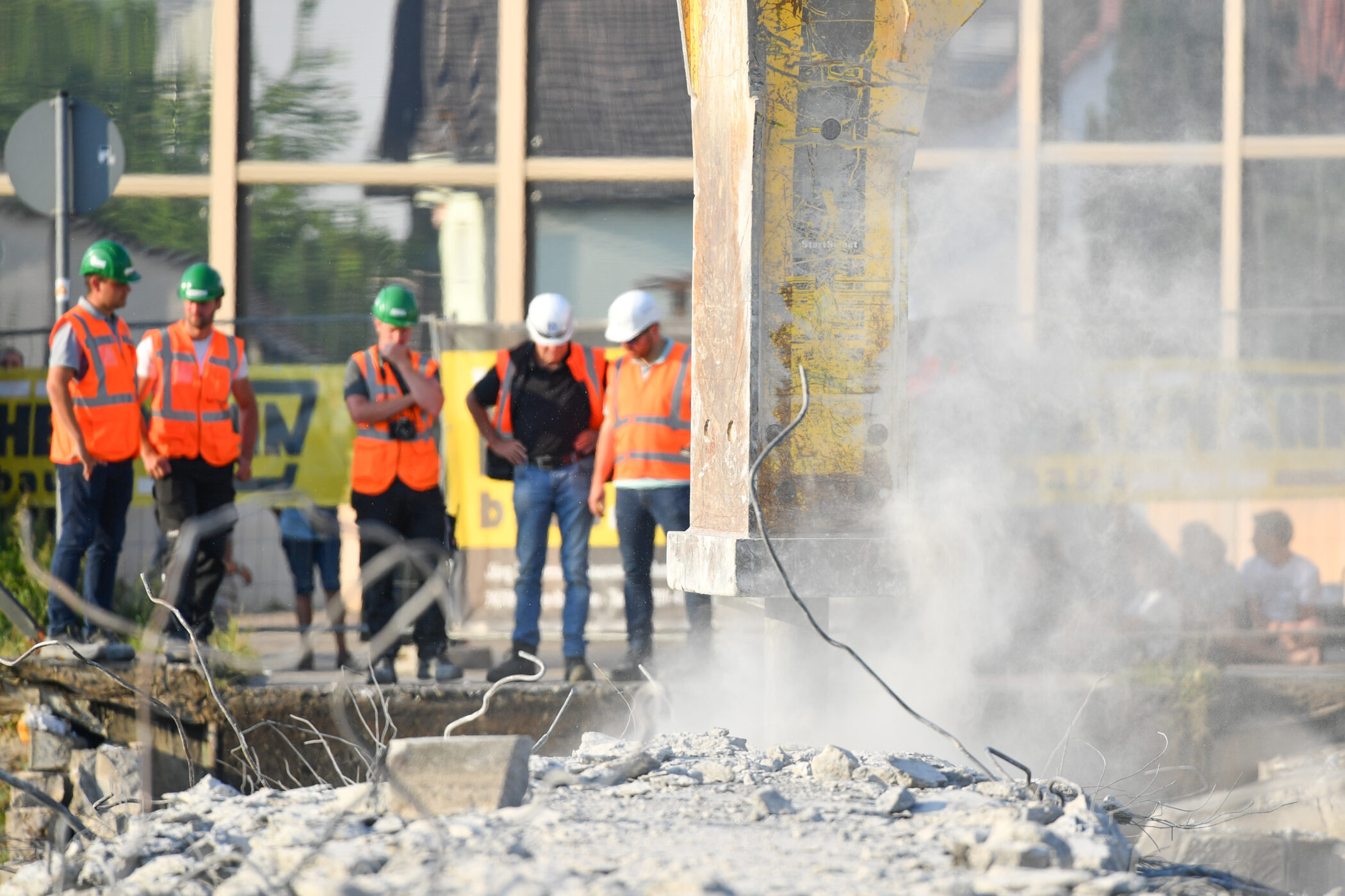 Bauarbeiter auf einer Baustelle