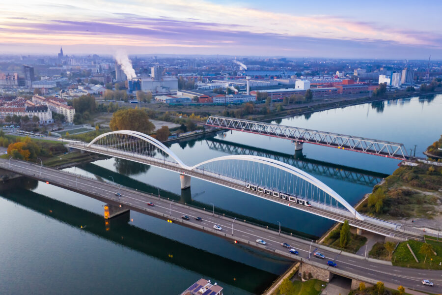 Brücke über de Rhein zwischen Deutschland und Frankreich