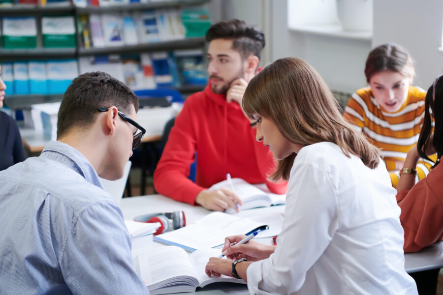 Studierende beim Lernen