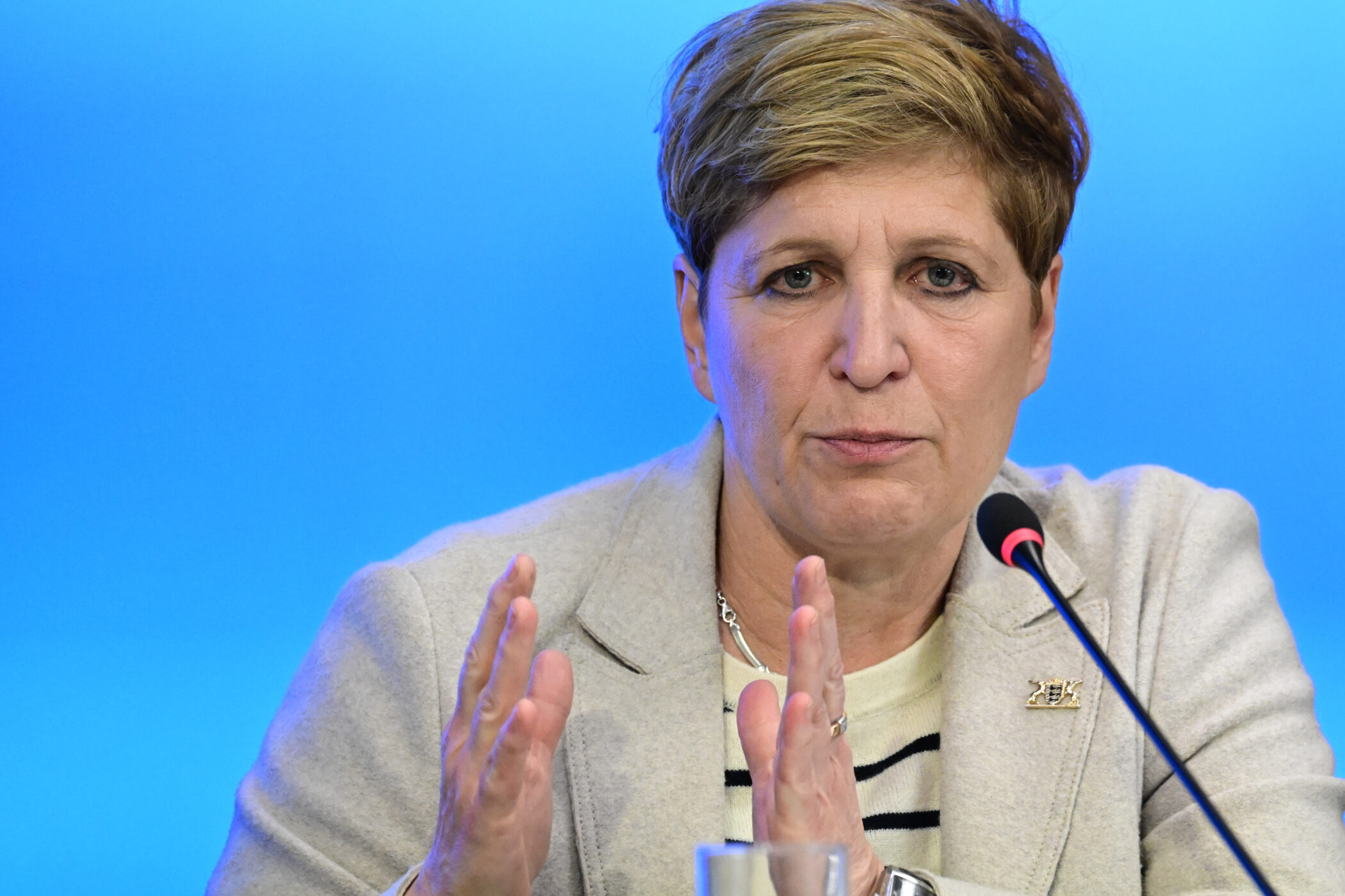 Nicole Razavi (CDU), baden-württembergische Ministerin für Wohnen und Landesentwicklung, nimmt im Landtag an einer Landespressekonferenz teil.