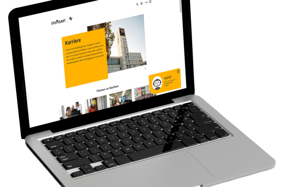 Offener Laptop mit Webseite der Stadt Stuttgart, Thema Karriere.
