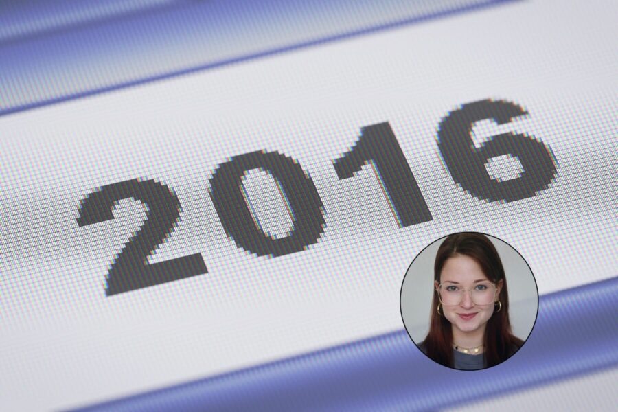 Zahl "2016" auf Bildschirm, unten rechts Porträt einer Frau im Kreis.